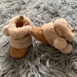 The MOST adorable brown boots